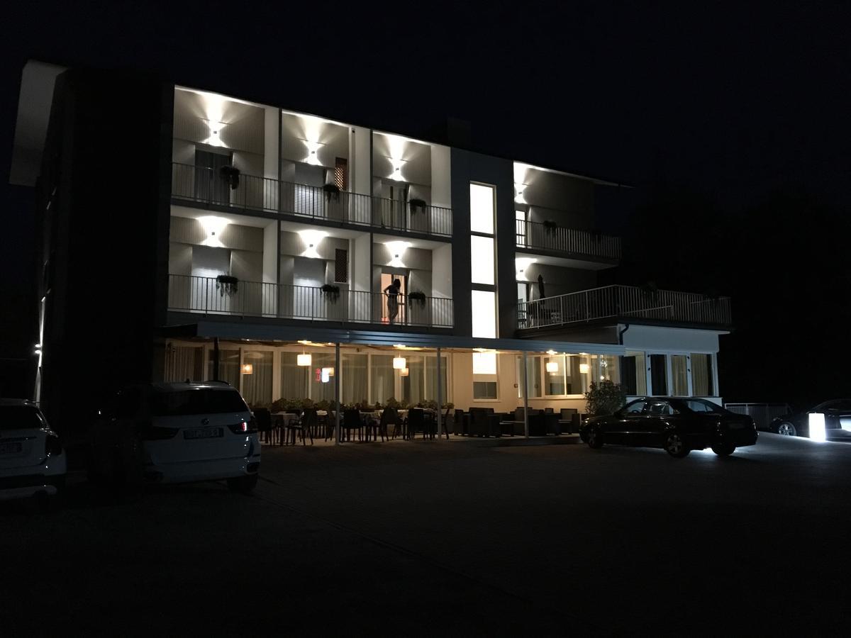 Hotel Infinity Cervia Exterior foto